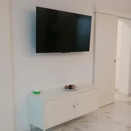 Apartamento Living 2 *